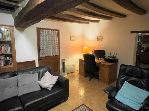 La Maison Tournesol - 3 Bedroom House With Large Garden Near Saumur Saint-Martin-de-la-Place Екстер'єр фото