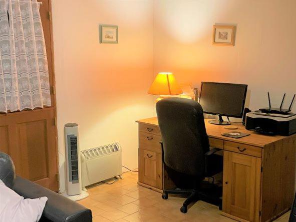 La Maison Tournesol - 3 Bedroom House With Large Garden Near Saumur Saint-Martin-de-la-Place Екстер'єр фото
